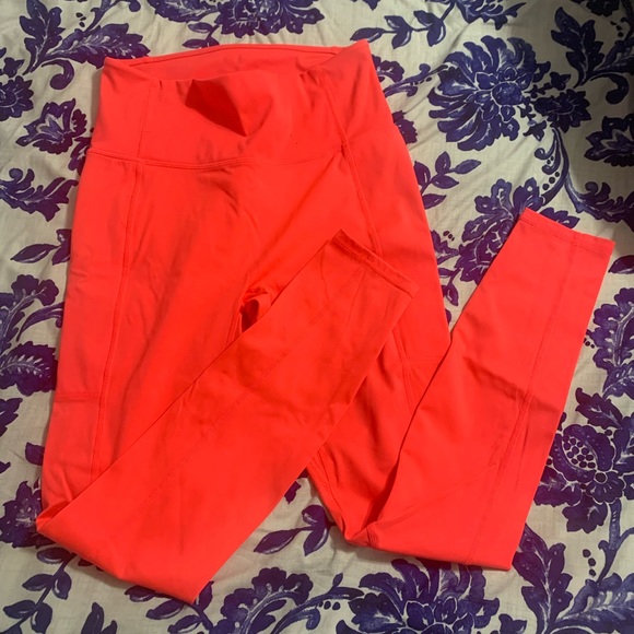 Fabletics Trinity High-Waisted Utility Legging - Picture 4 of 8